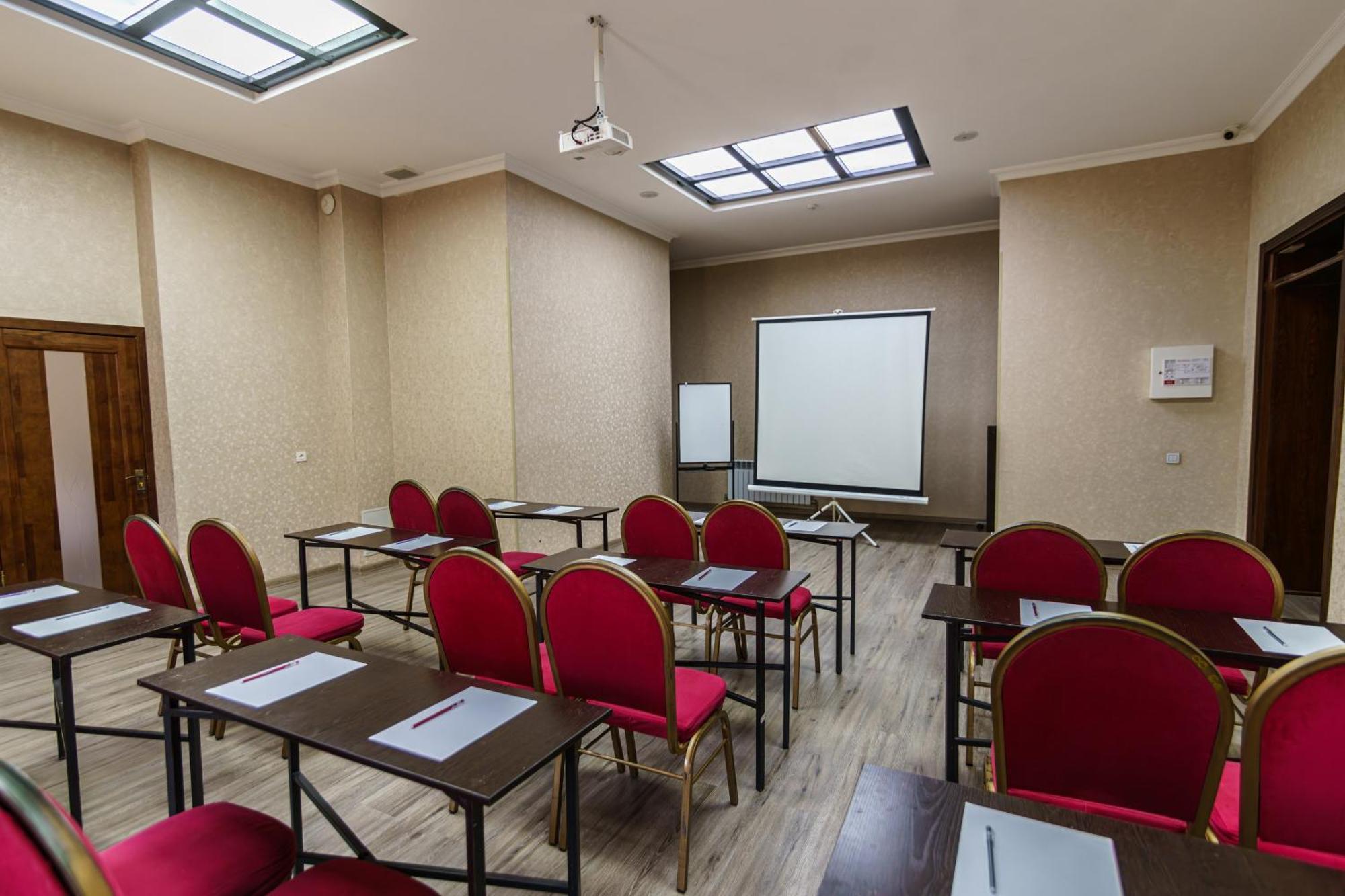 Park Hotel Al Bustan Shymkent Luaran gambar