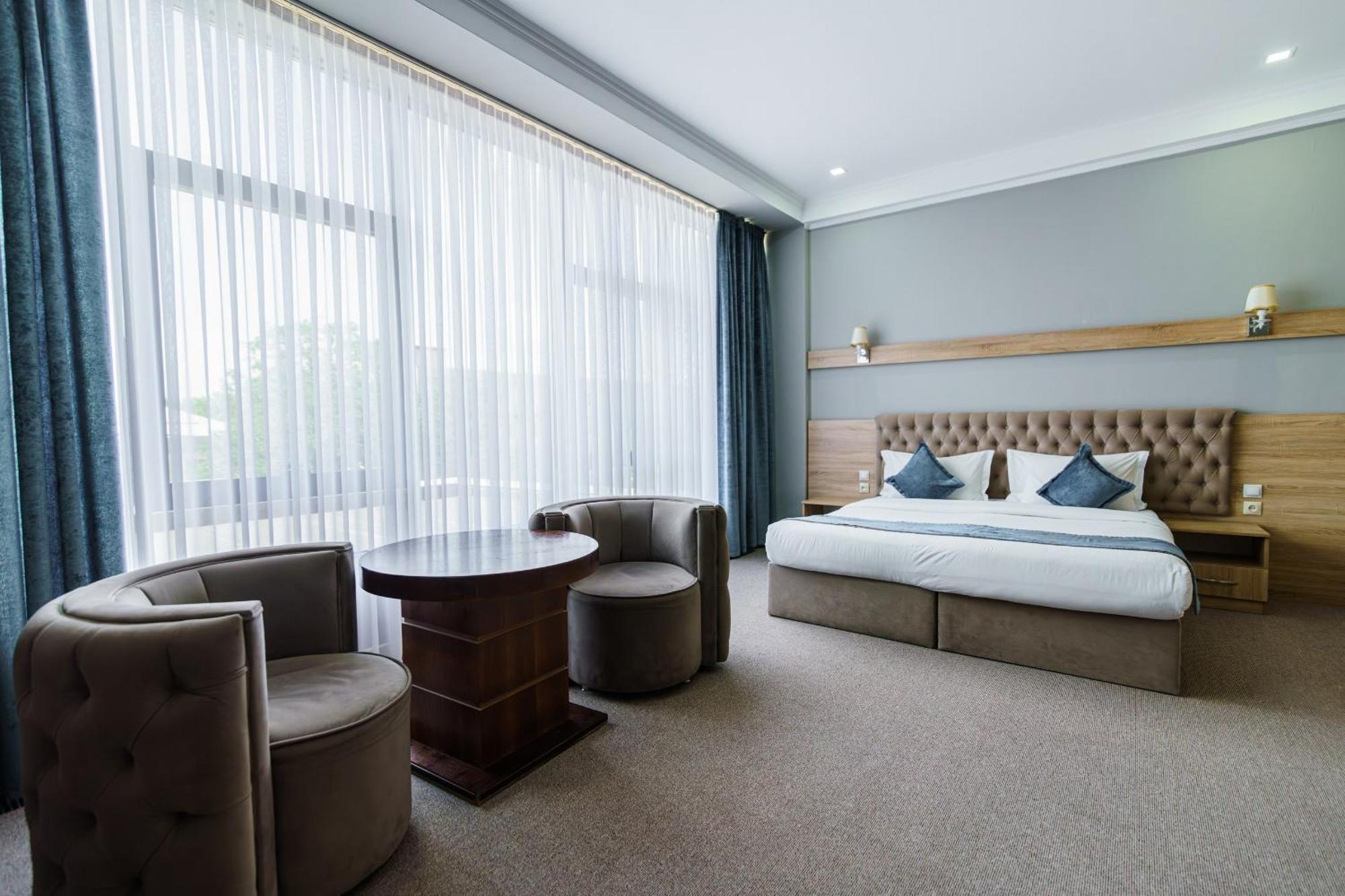 Park Hotel Al Bustan Shymkent Luaran gambar