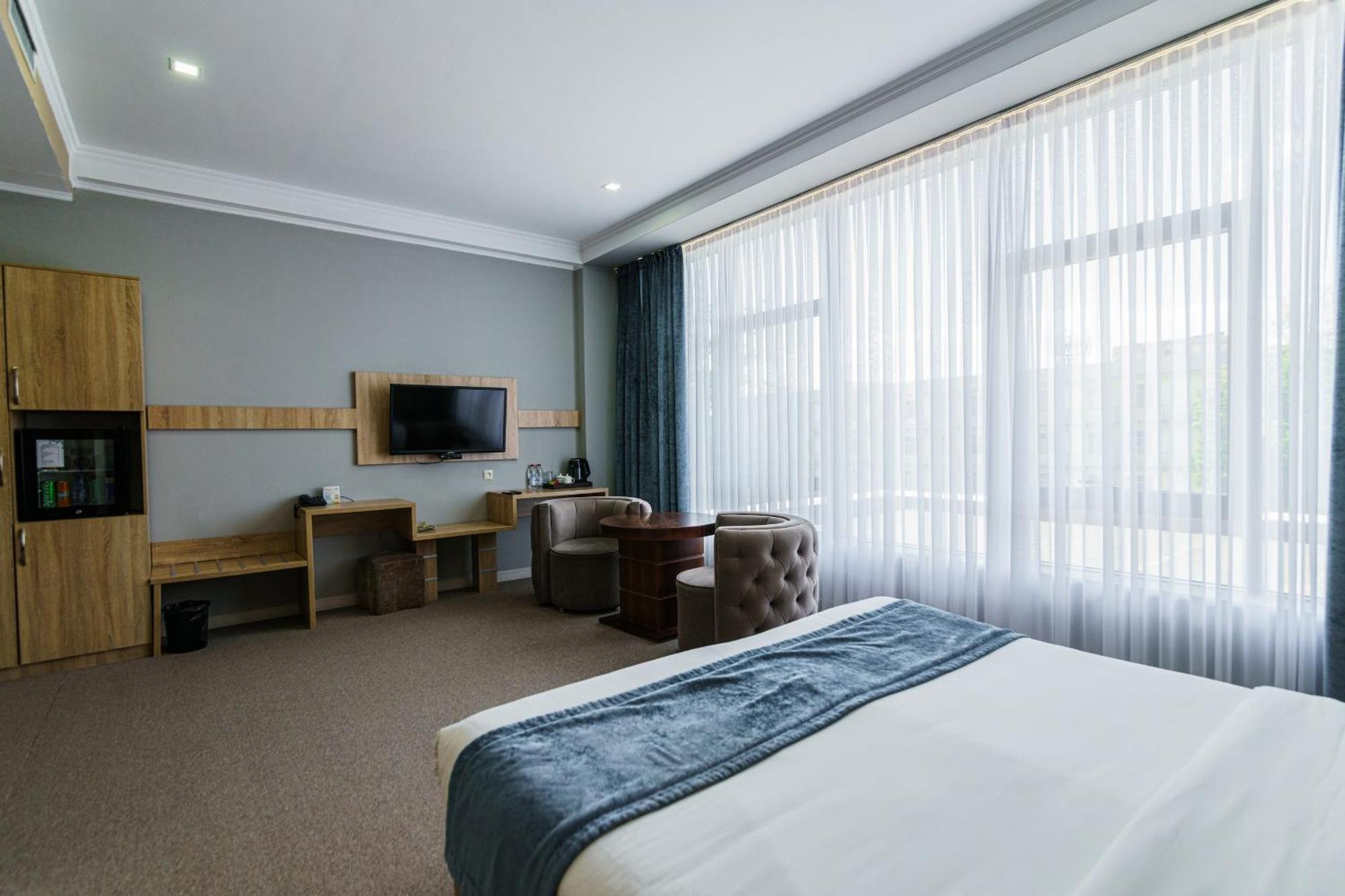 Park Hotel Al Bustan Shymkent Luaran gambar